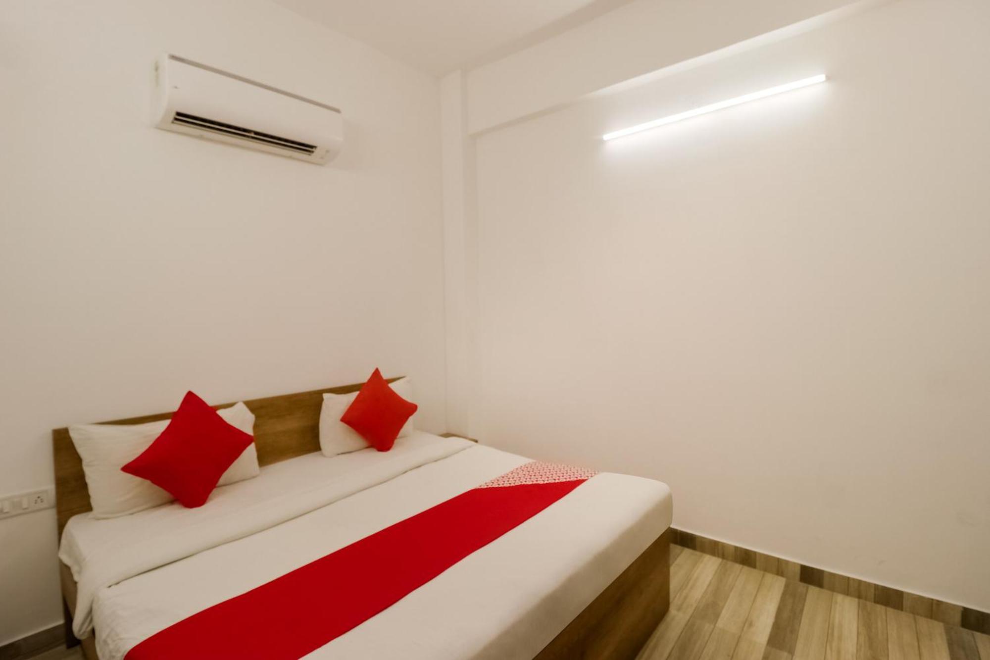 Super Hotel O Perky Stay Faridabad Exteriör bild
